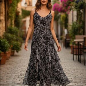 KAYA Black and White Chiffon Flowy Textured Dress Size XS